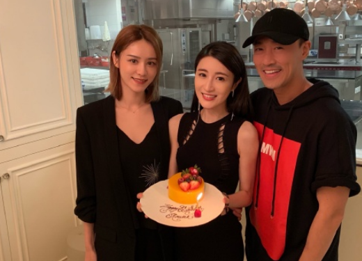 妹妹过生日，林峰与女友共同出现，低调如初