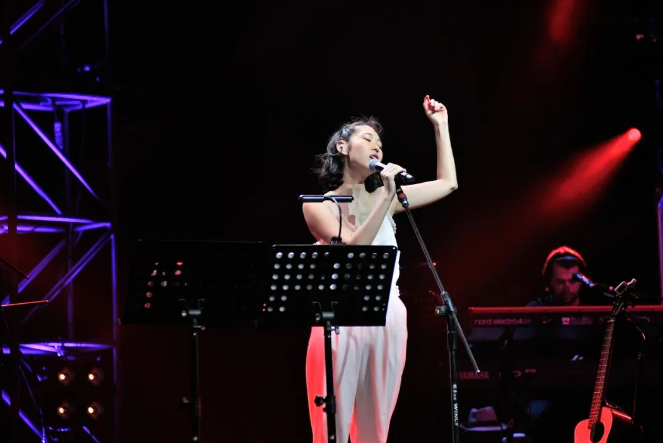 王若琳 一位无法被定义的音乐才女